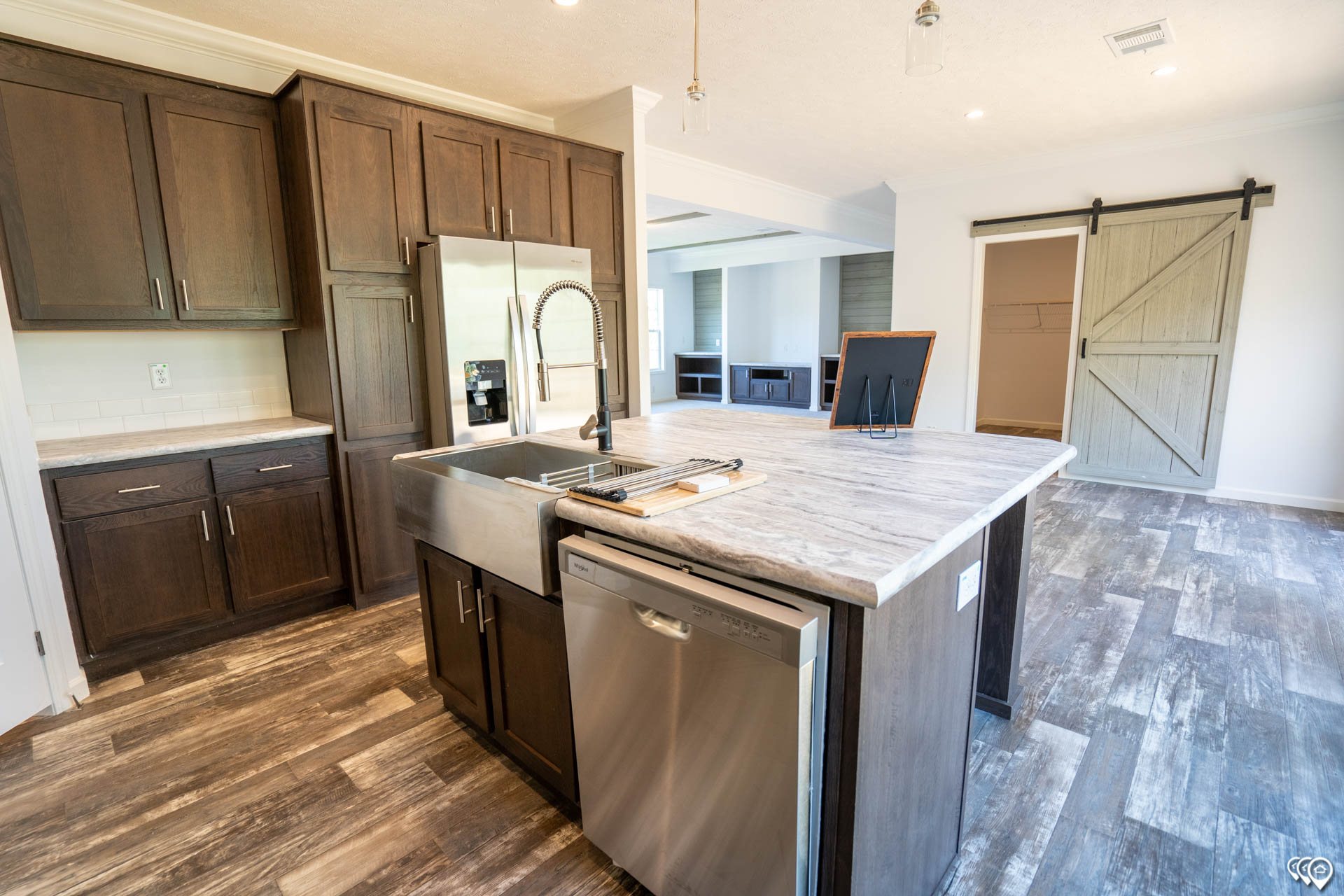 Dutch Elite Riverside 326402 For Sale at Eagle Park Homes